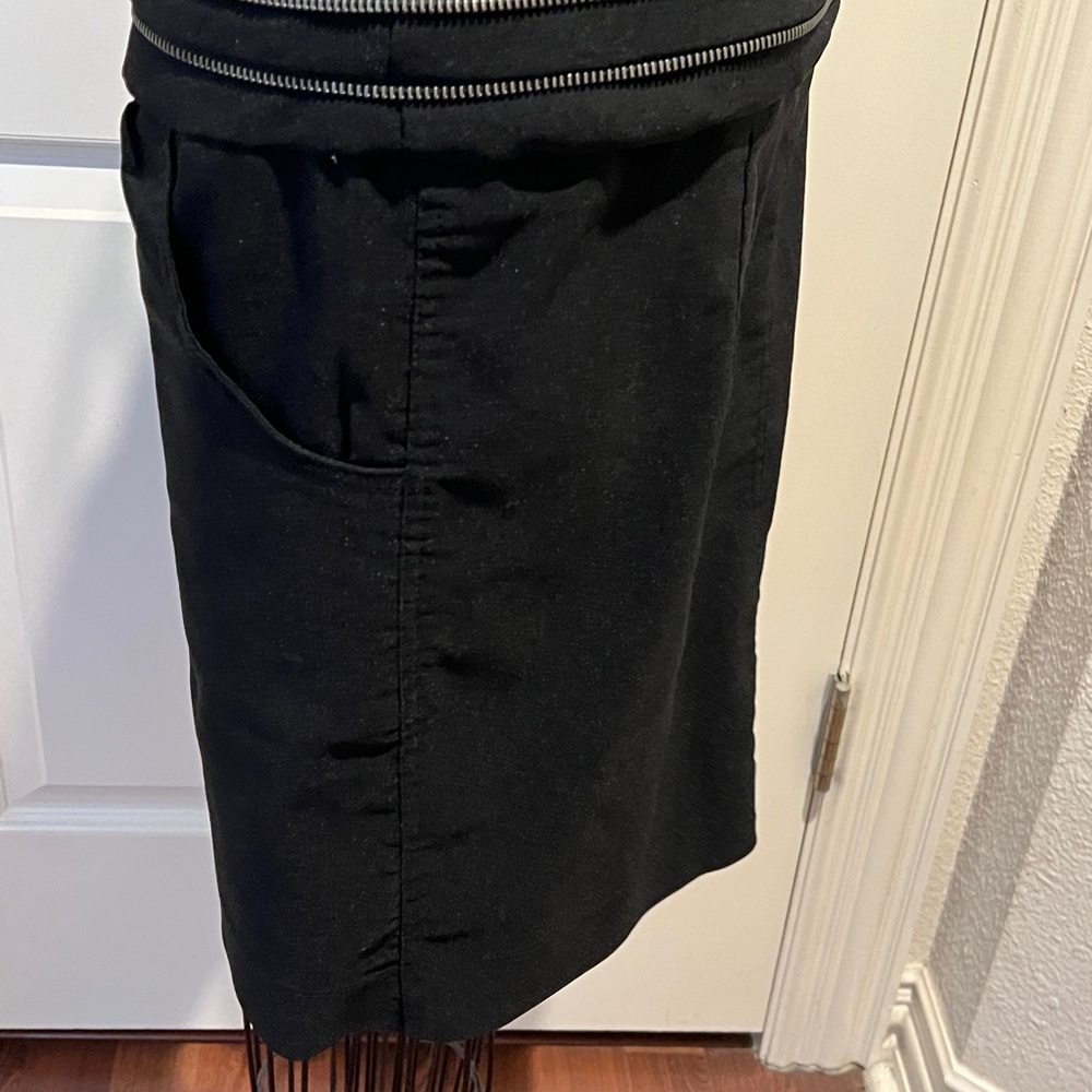 Paper Tee Black Pencil Skirt with Zipper Detail Sz L - Picture 8 of 13